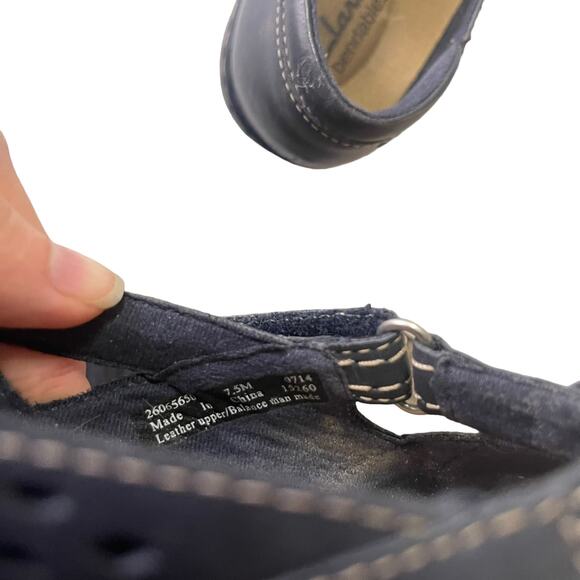 Clarks Women's Size 7.5M Ashland Spin Maryjane Leather Flats - Picture 8 of 8